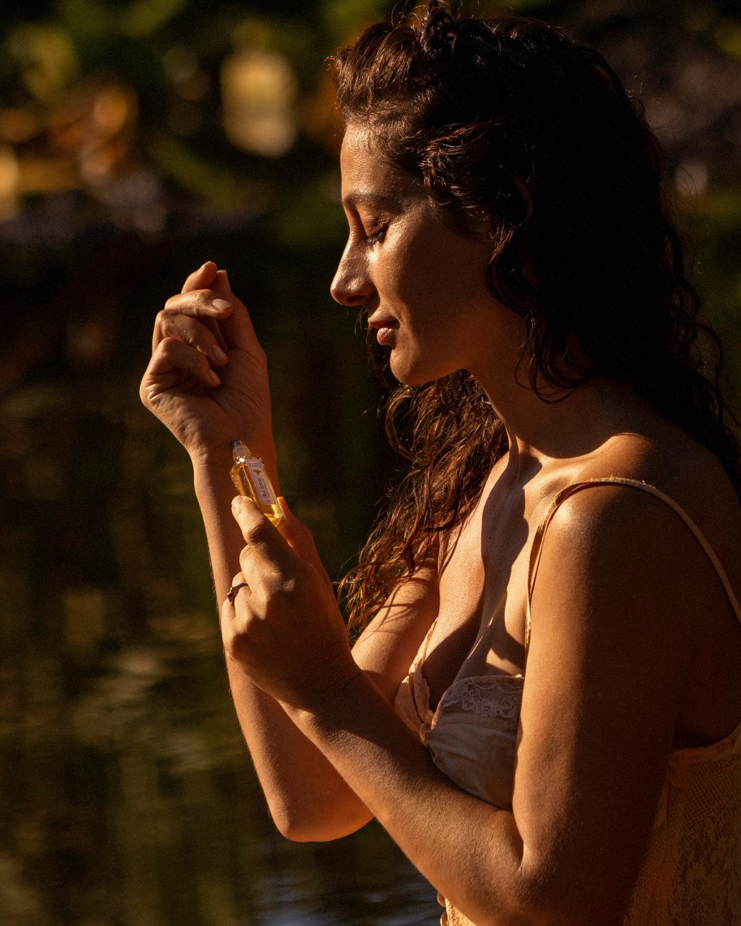 Egyptian Blue Lotus meditation oil – promotes calm mind and inner focus, women anointing
